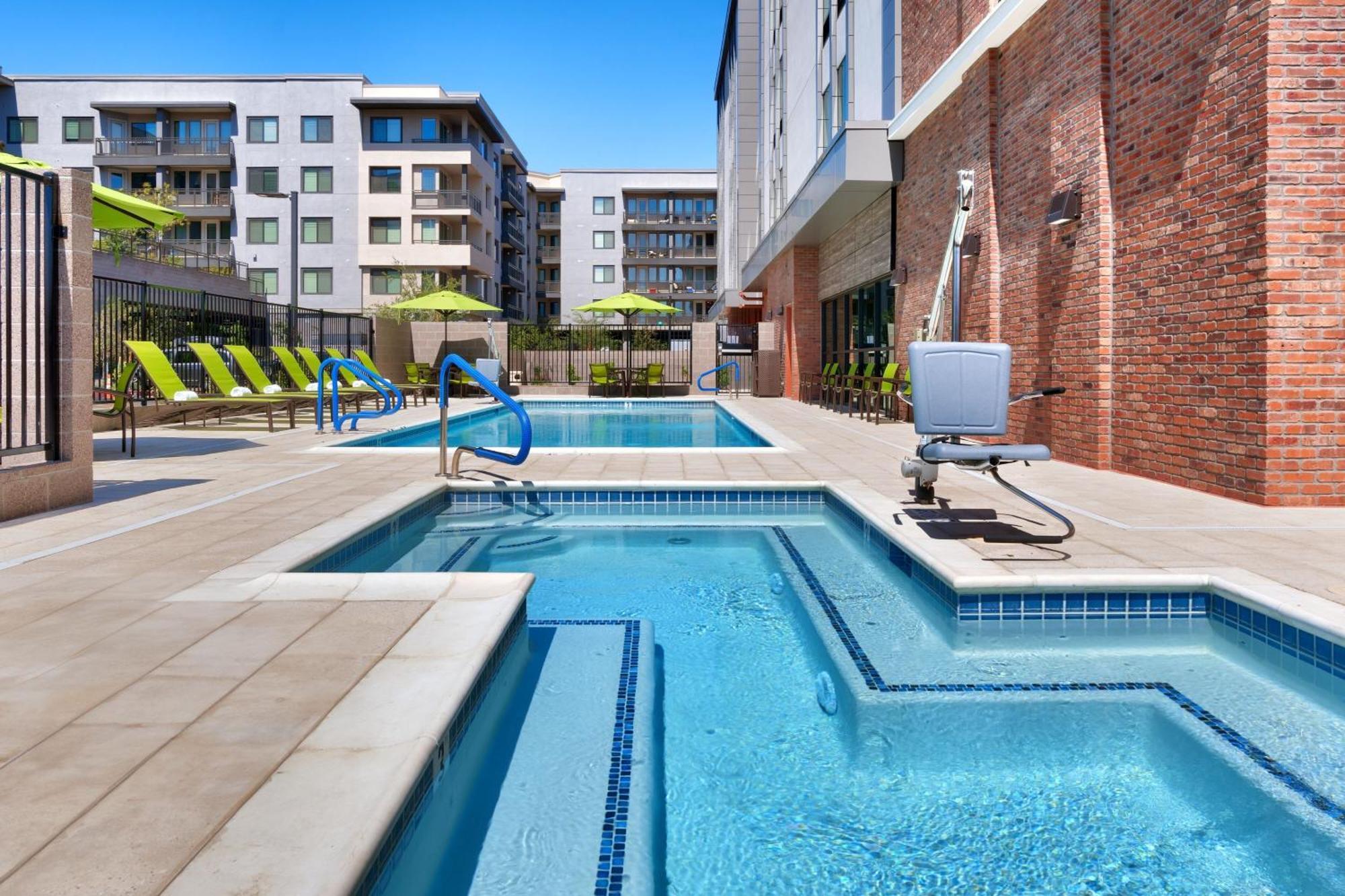 Springhill Suites By Marriott Phoenix 스코 츠 데일 외부 사진